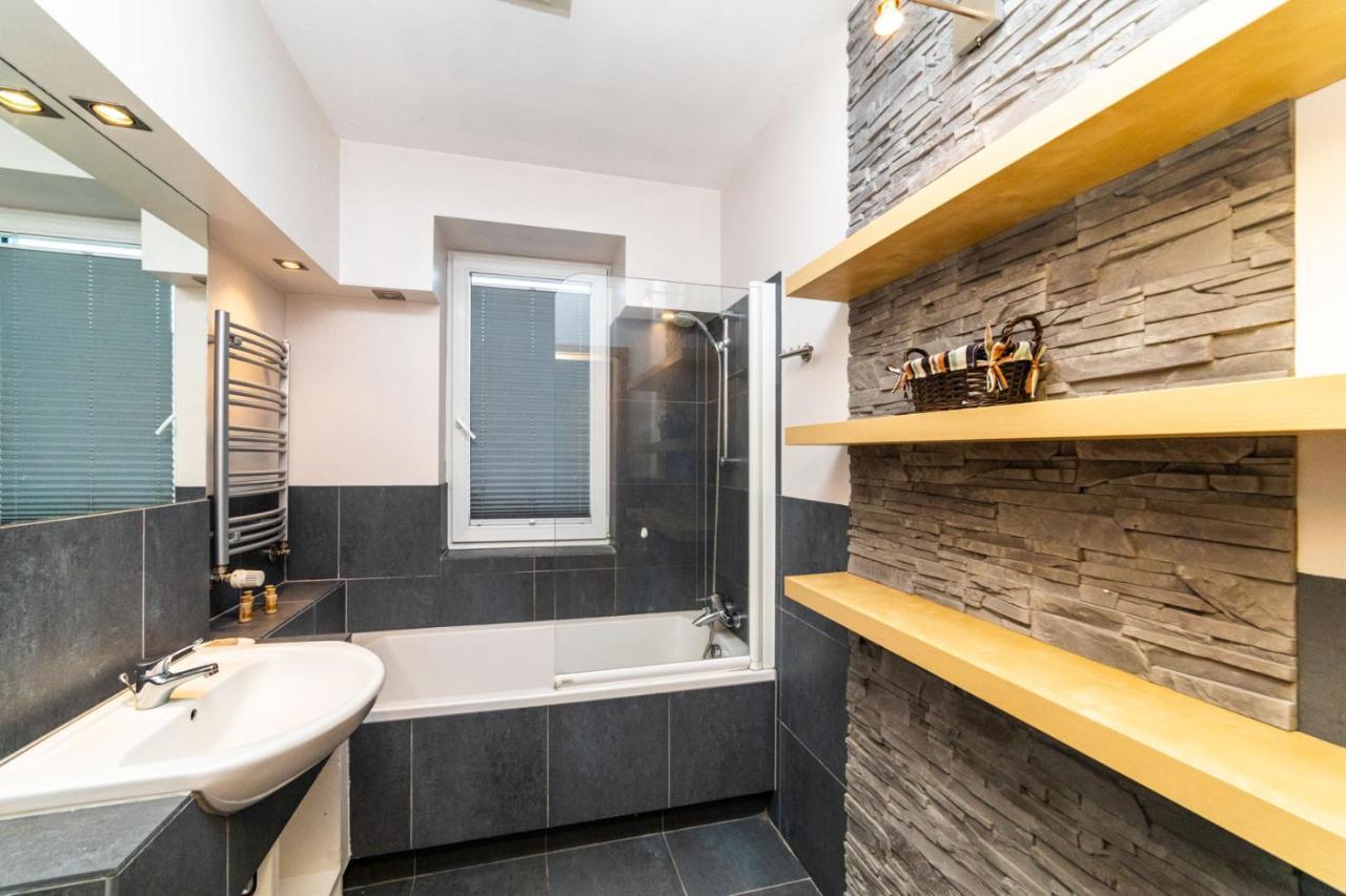 Grey By Oneapartments กดัญสก์ ภายนอก รูปภาพ