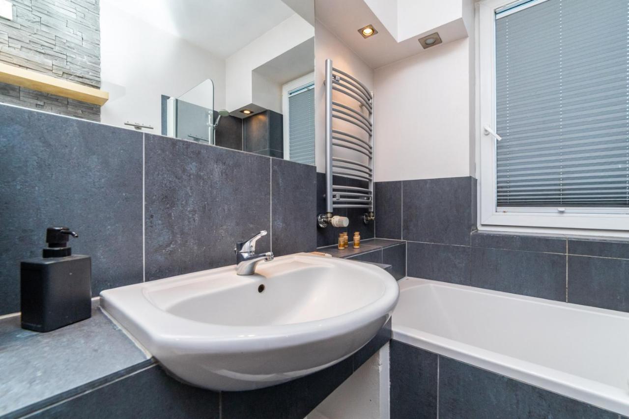 Grey By Oneapartments กดัญสก์ ภายนอก รูปภาพ